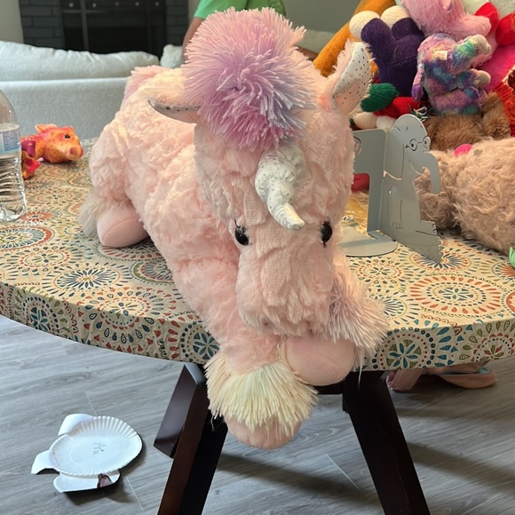 Pink unicorn plush - Picture 2 of 2